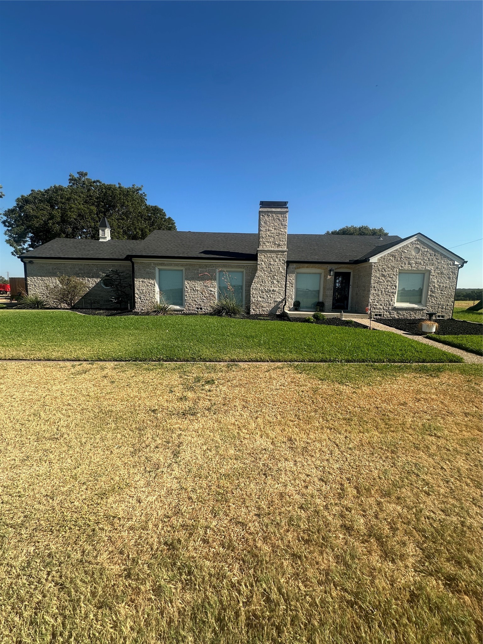 2409 Highway 81 N — photo