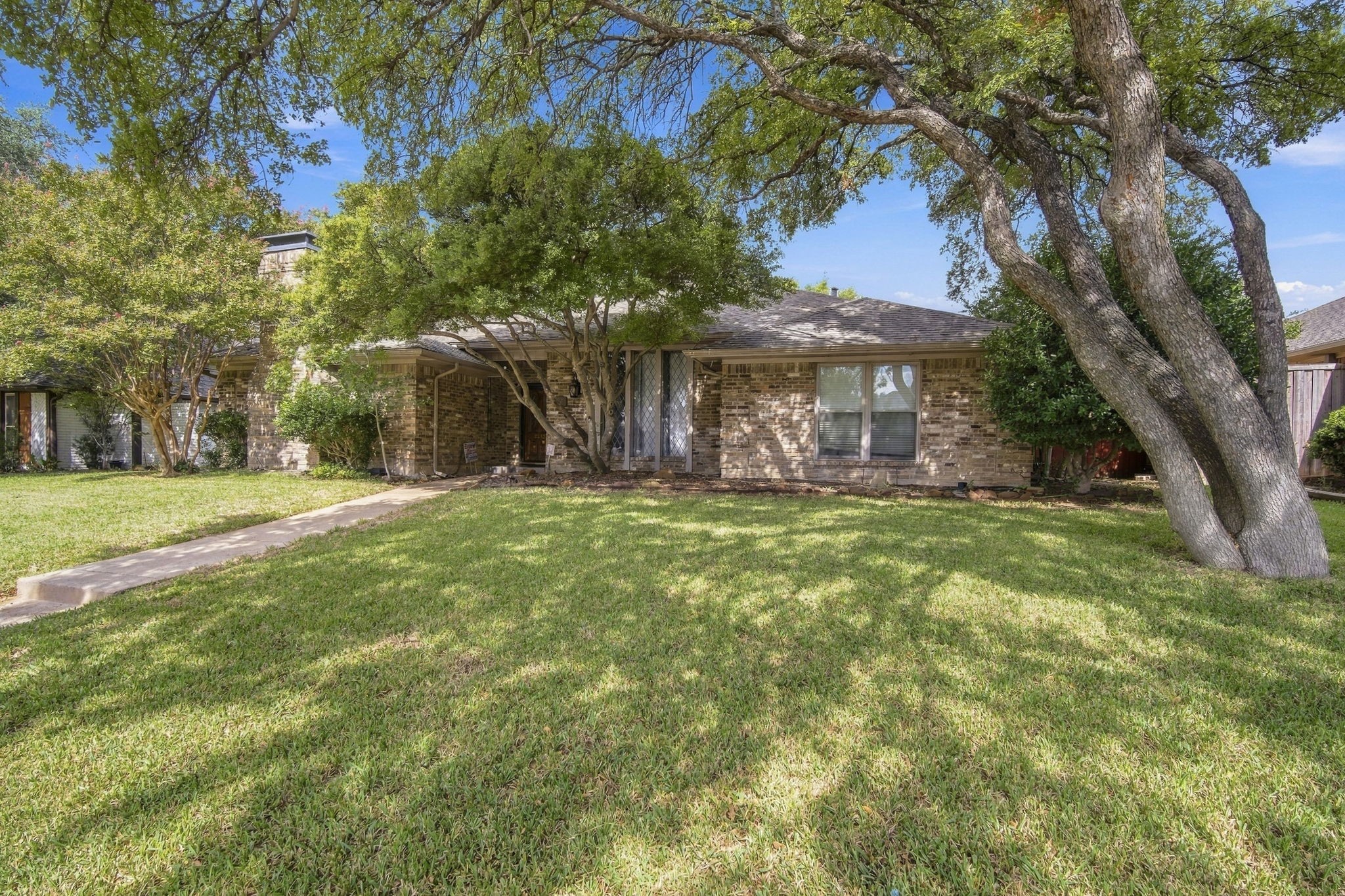 9947 Chimney Hill Lane — photo