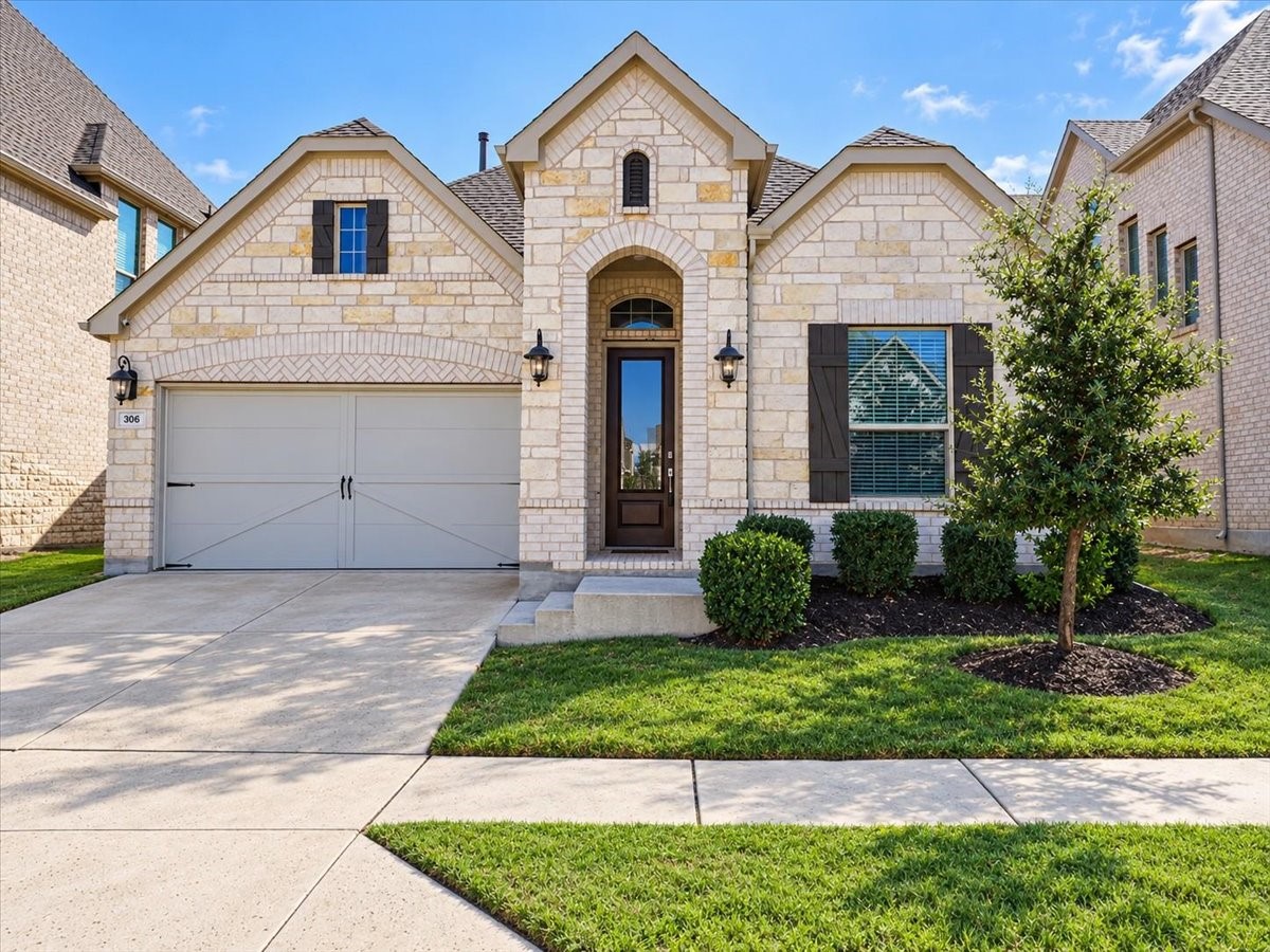 306 Driftwood Lane — photo