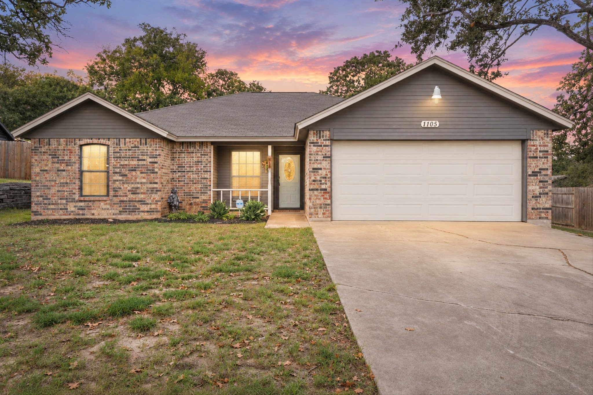 1105 Lakeview Drive — photo