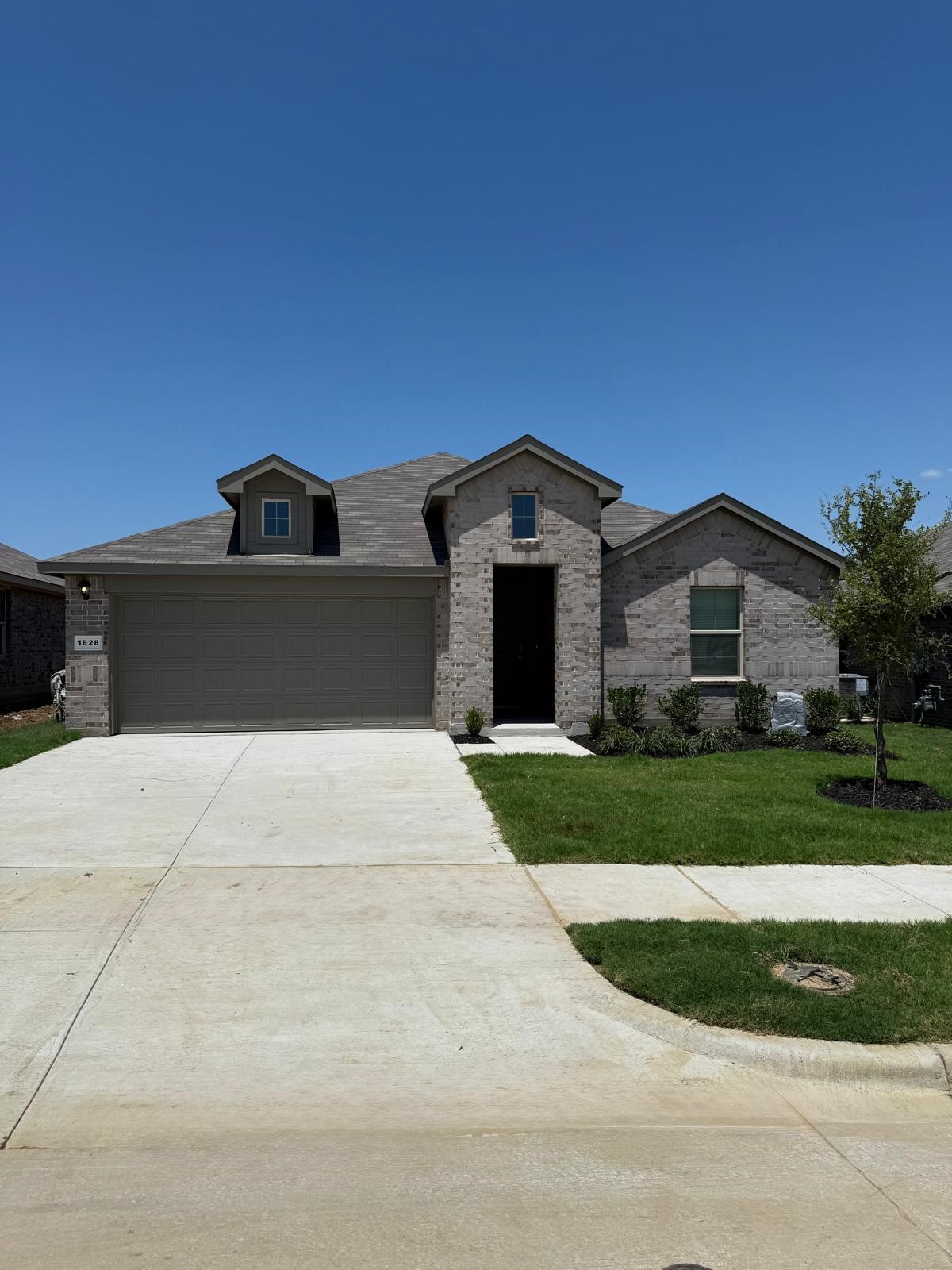 1628 Alberque Drive — photo