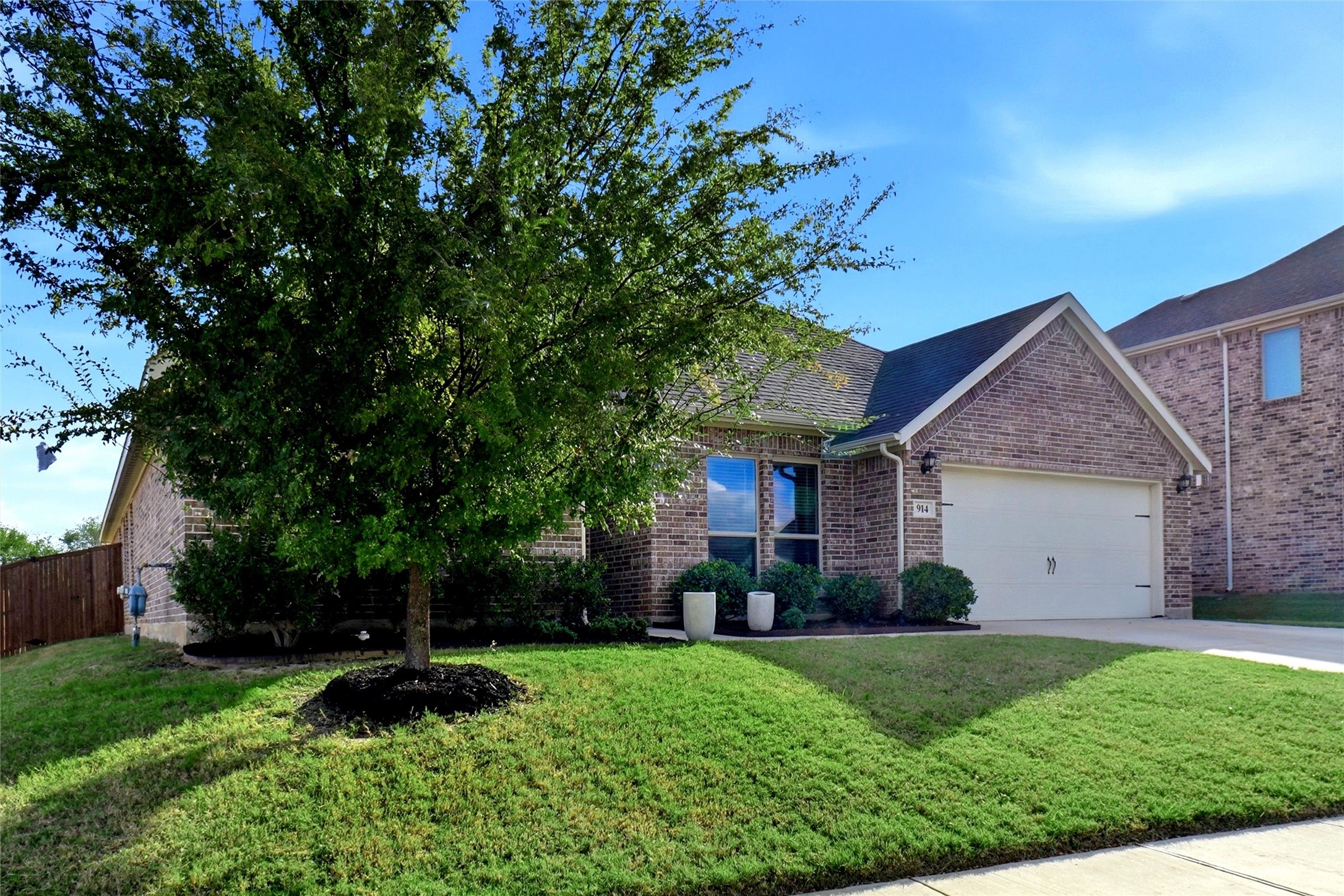 914 Timber Ridge Drive, Justin, TX 76247 — photo 3