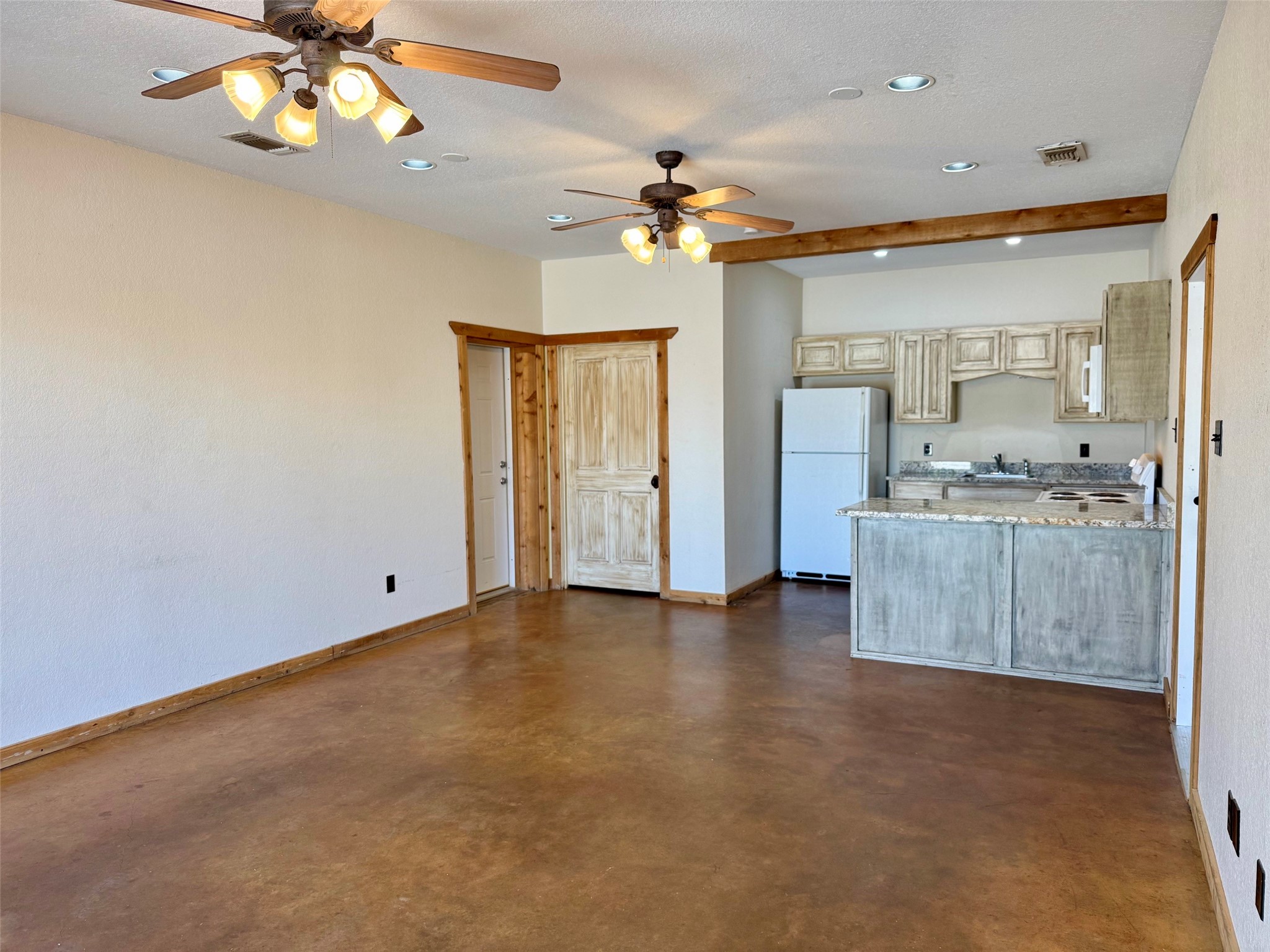 10302 E Bankhead Highway — photo
