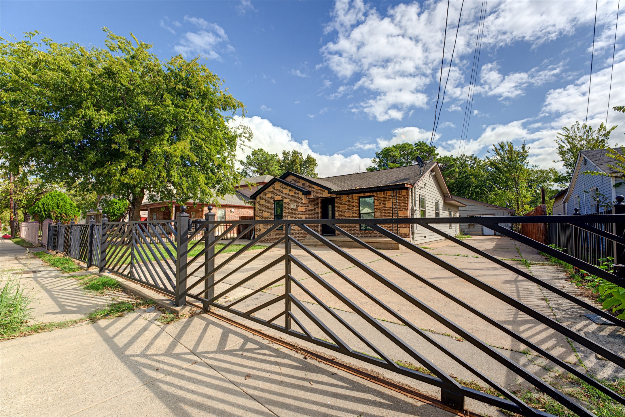 554 Pleasant Vista Drive — photo