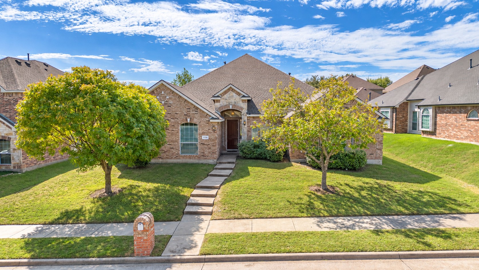 1736 Blue Stream Drive — photo