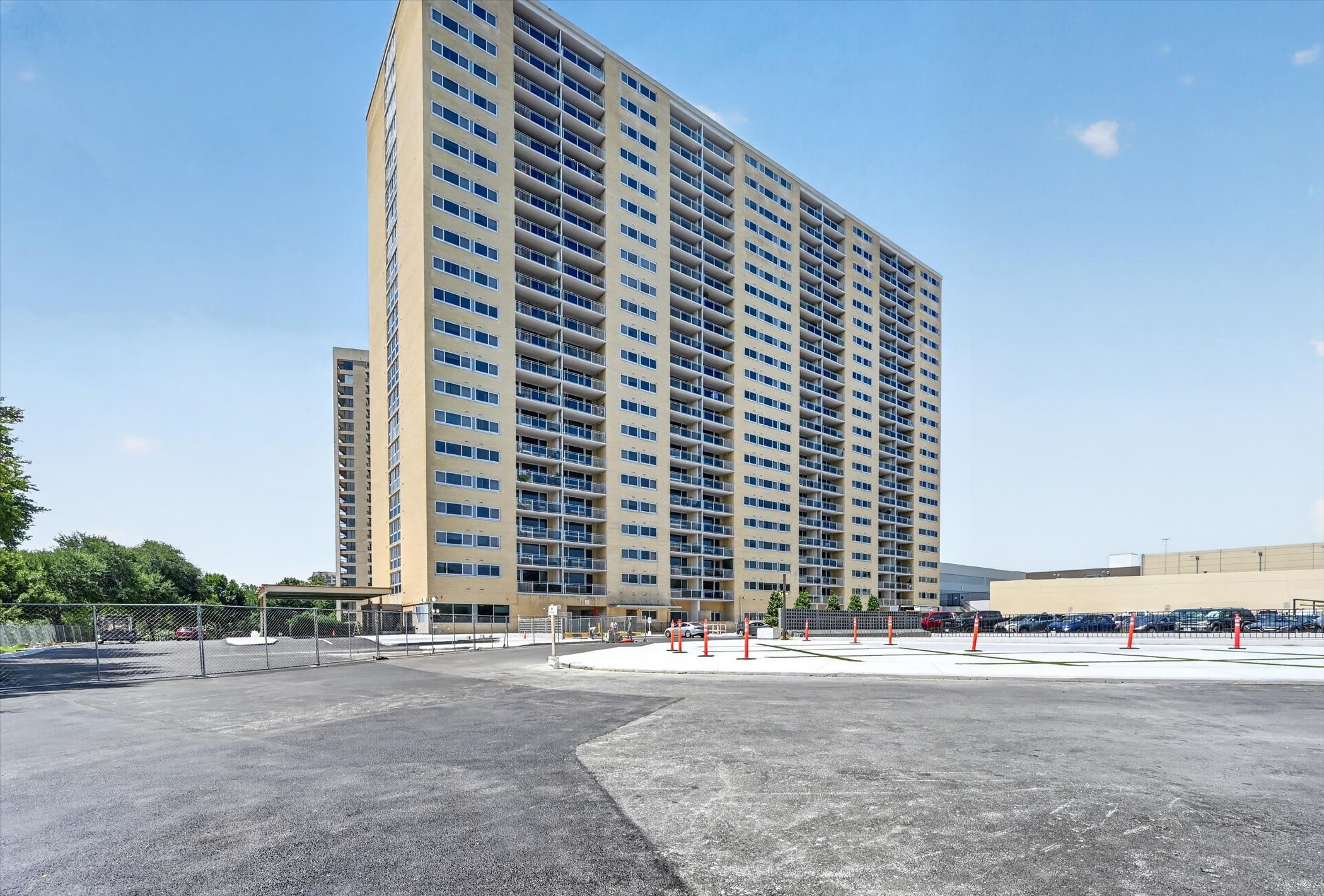 3883 Turtle Creek Boulevard Unit 914 — photo