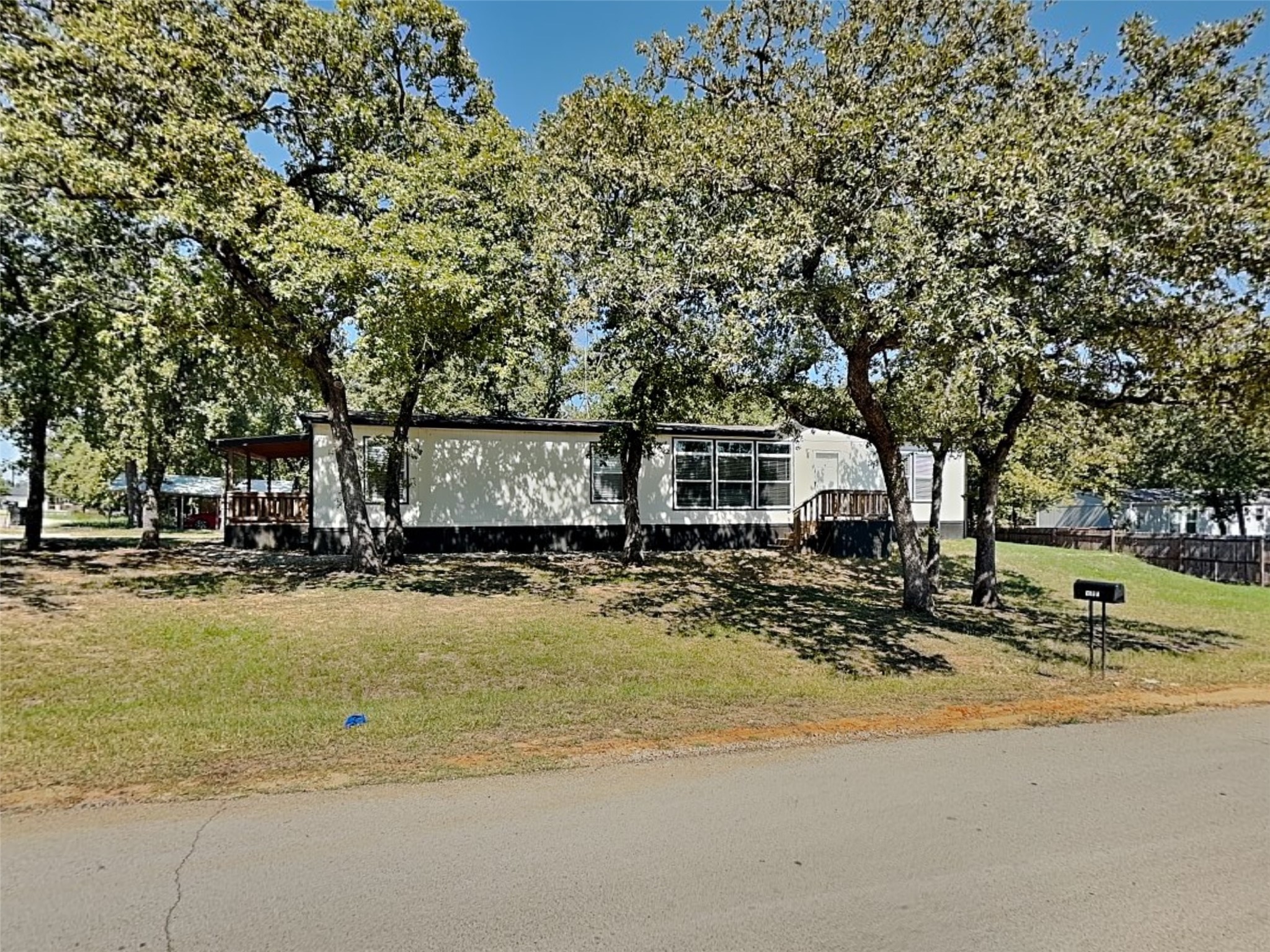 1601 Quail Run — photo