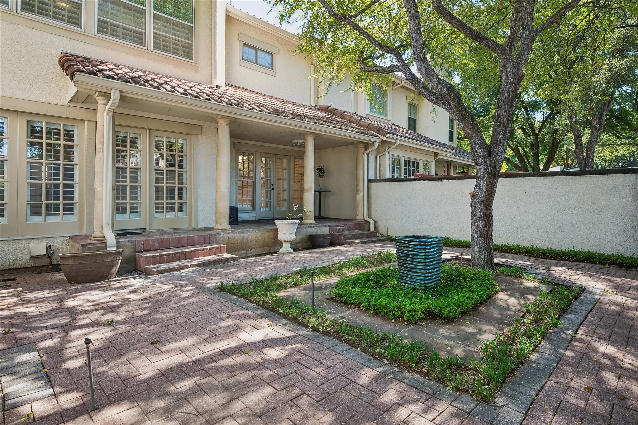 4611 O Connor Court — photo