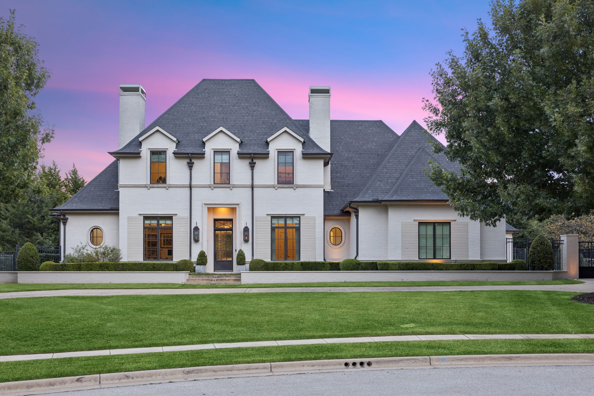 1255 Bolton Court — photo