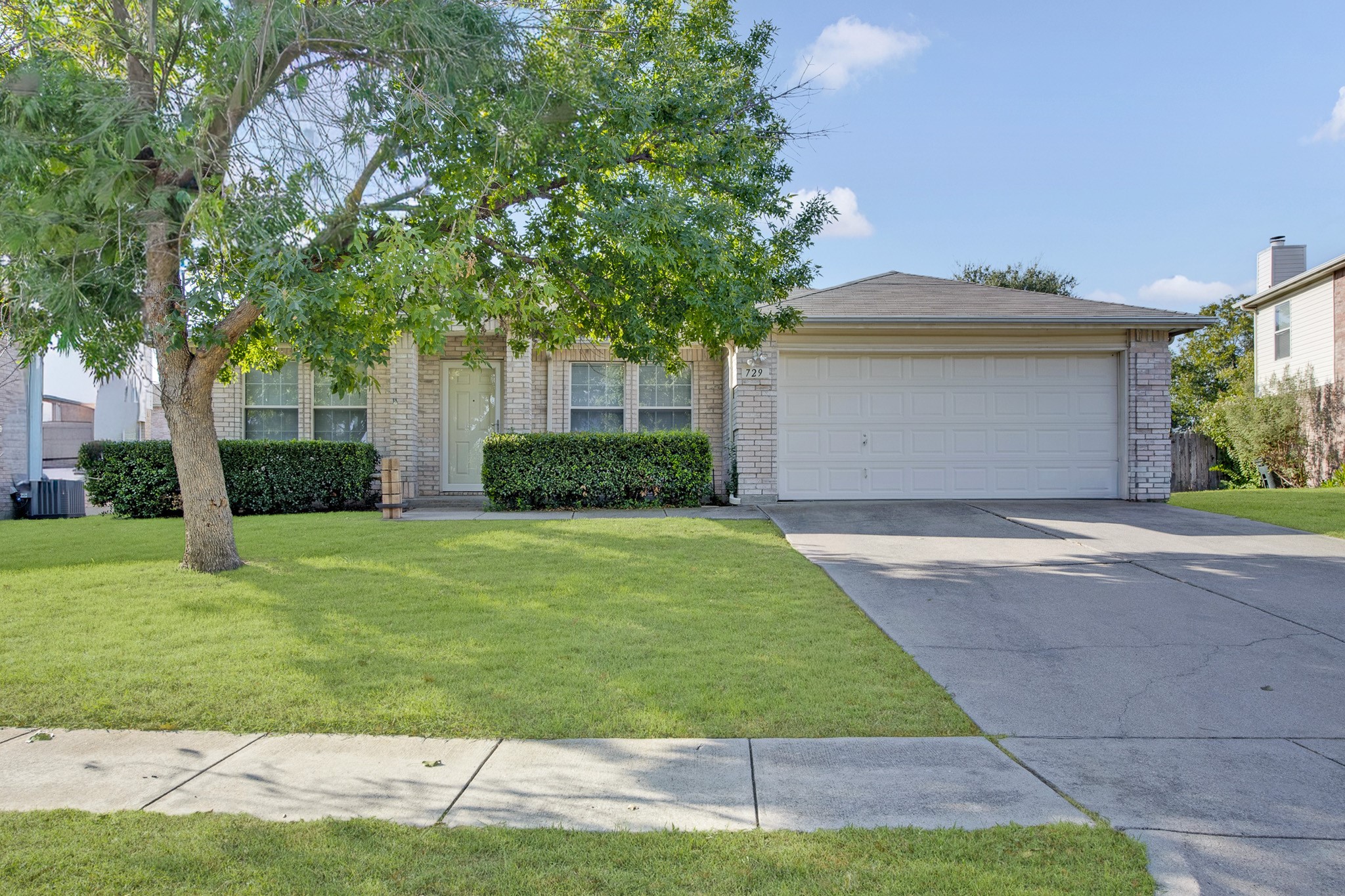 729 Raven Drive — photo