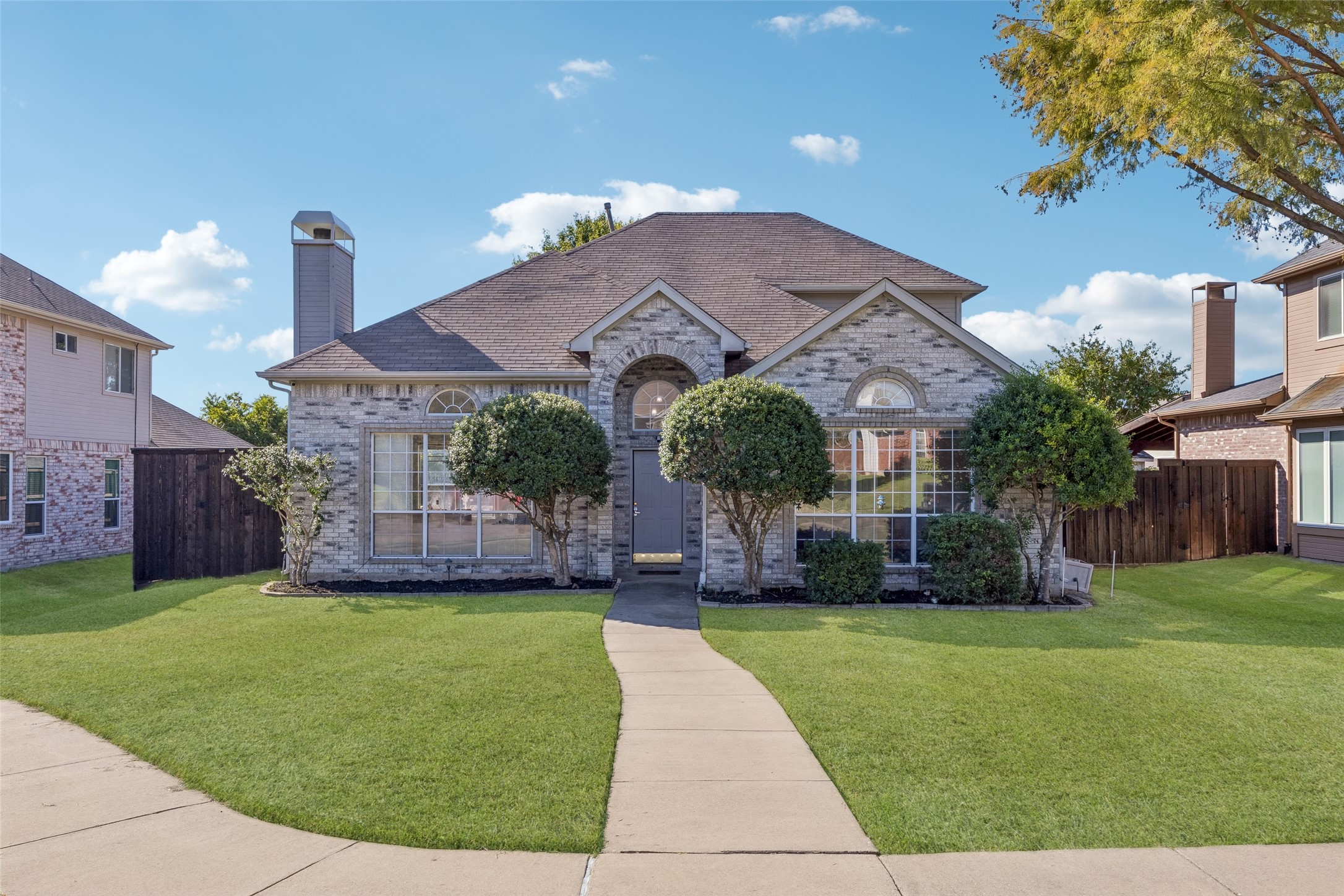 3908 Seaham Court — photo