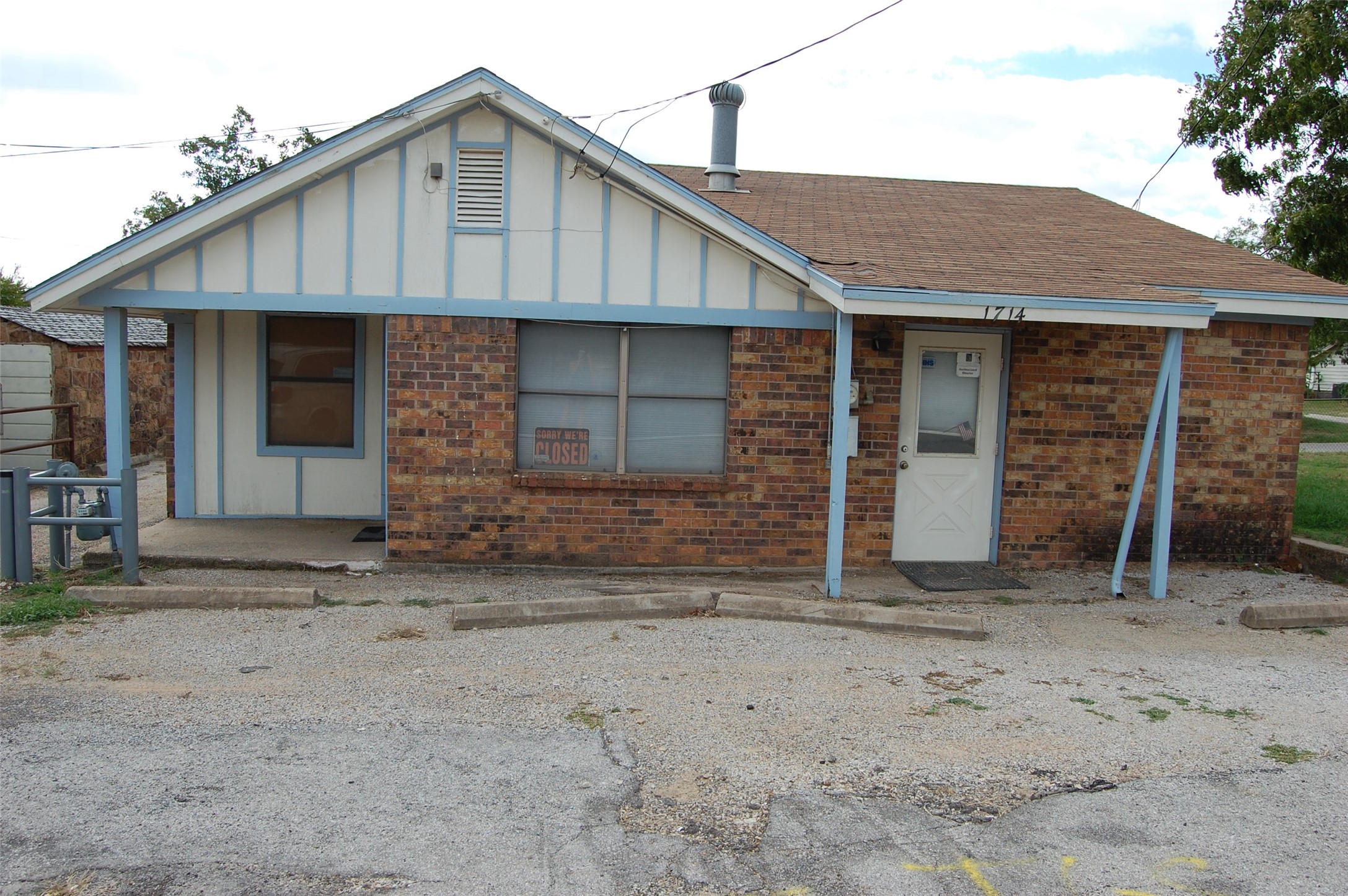 1714 State Highway 16 S — photo