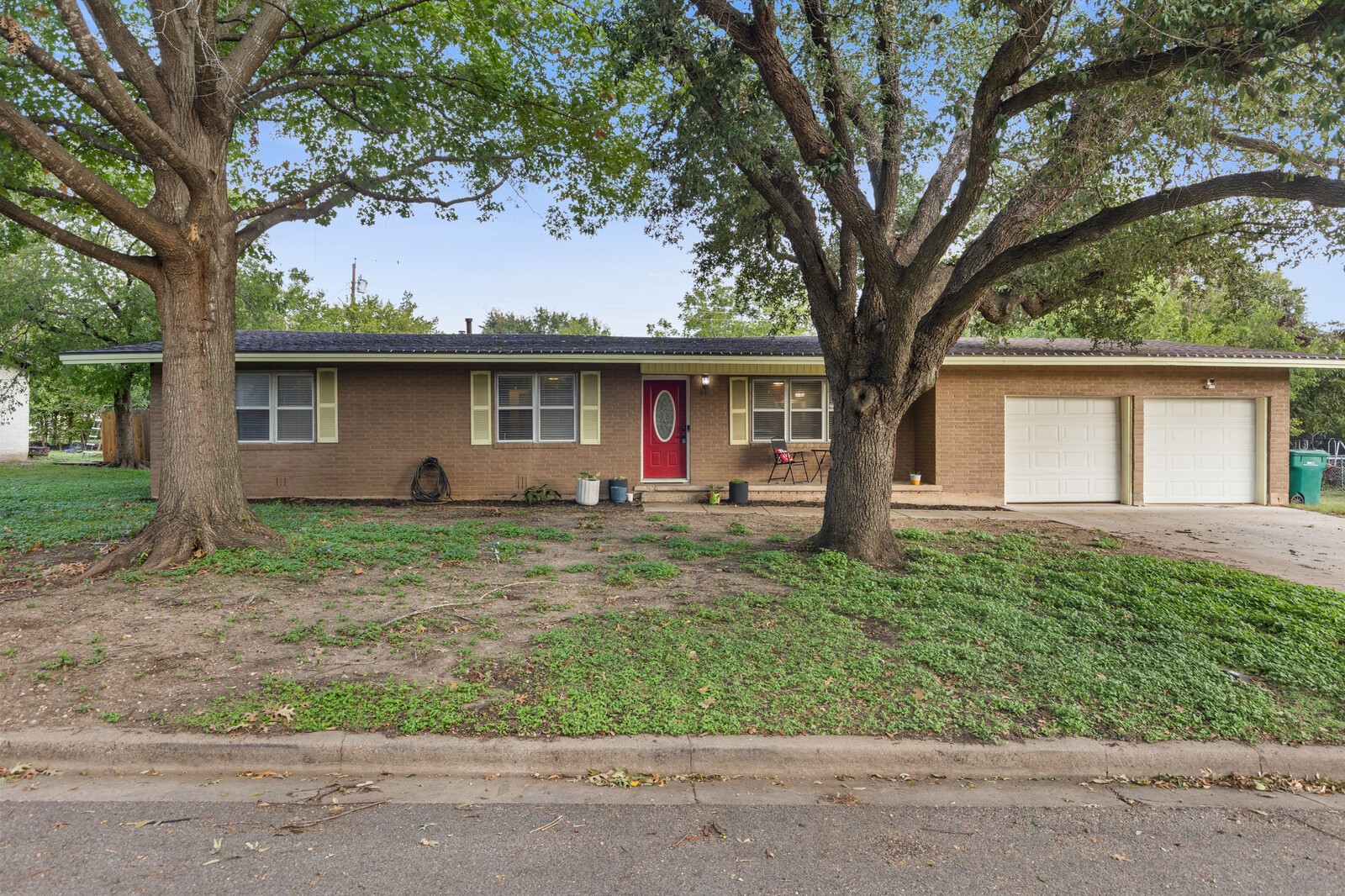 703 W Elizabeth Drive — photo