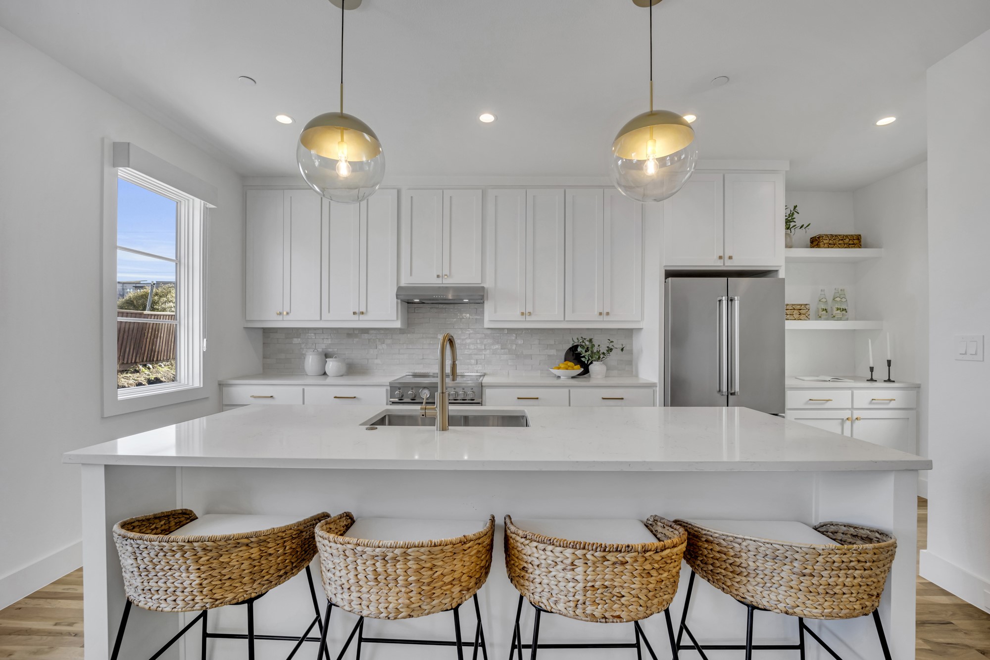 7207 Gaston Avenue Unit 906 — photo