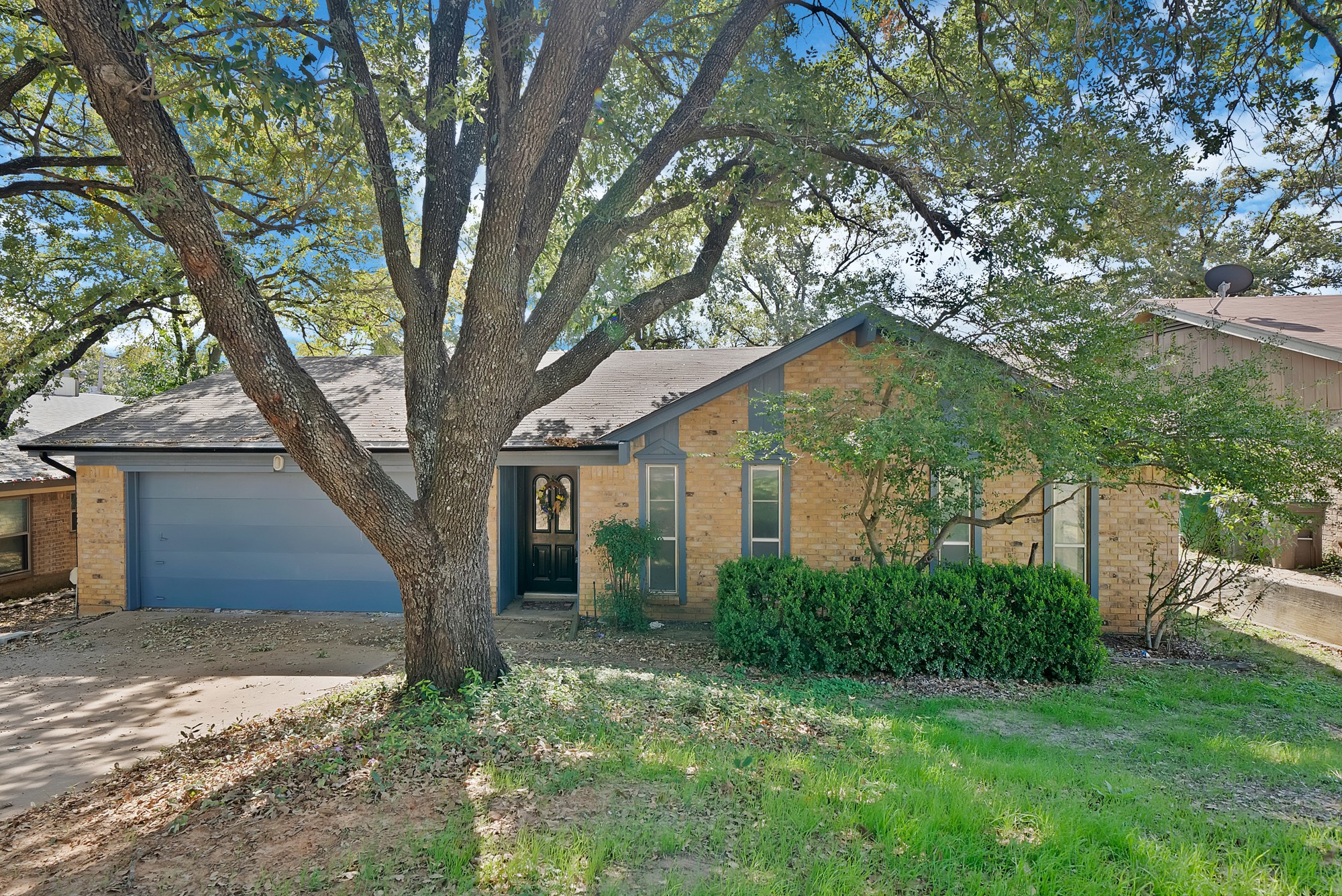 7648 Blue Carriage Lane — photo
