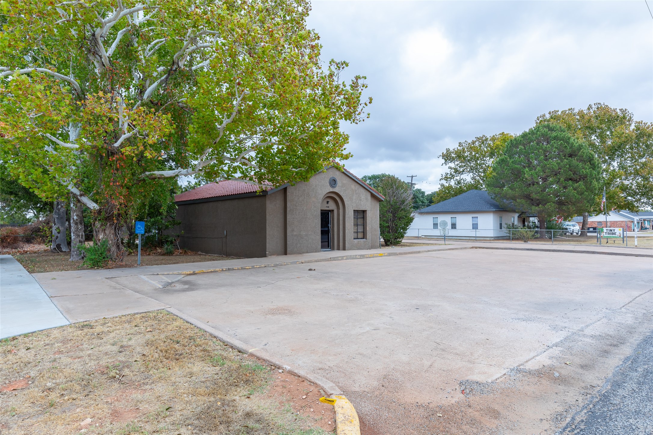 710 Graham Street — photo