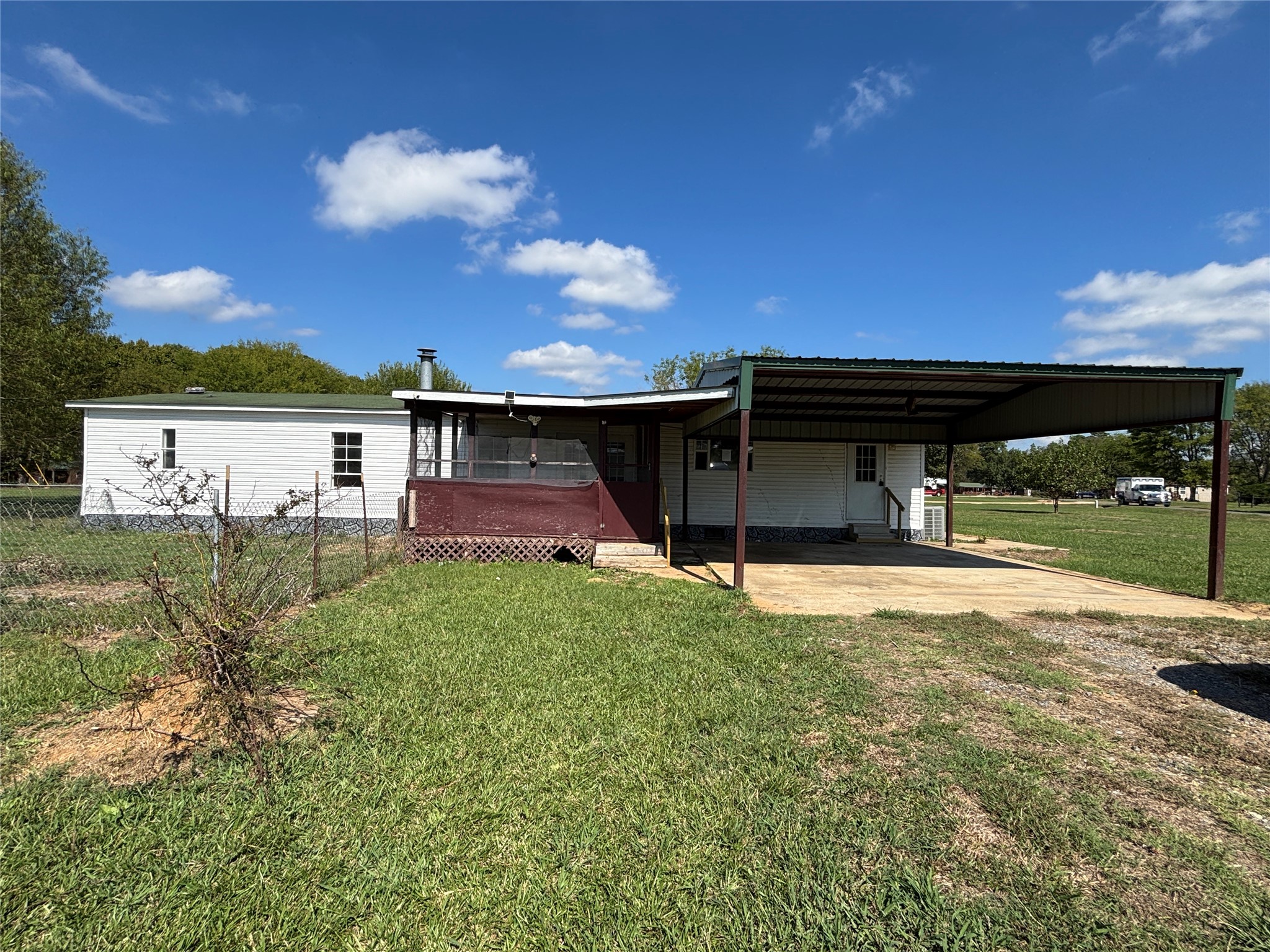 9916 Larry Drive — photo