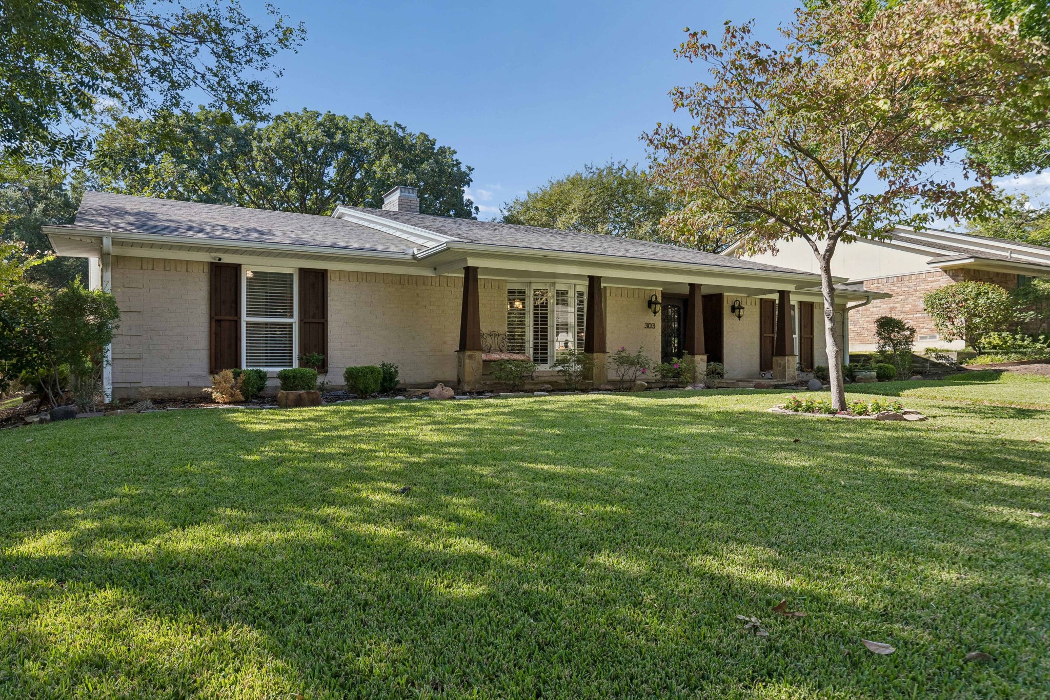 303 Ridgewood Drive — photo