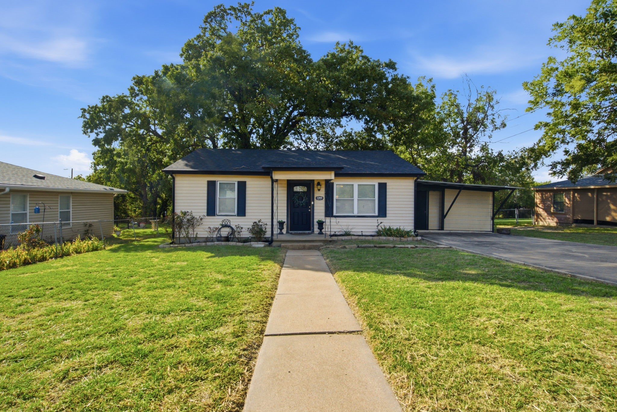 1505 Oliver Street — photo