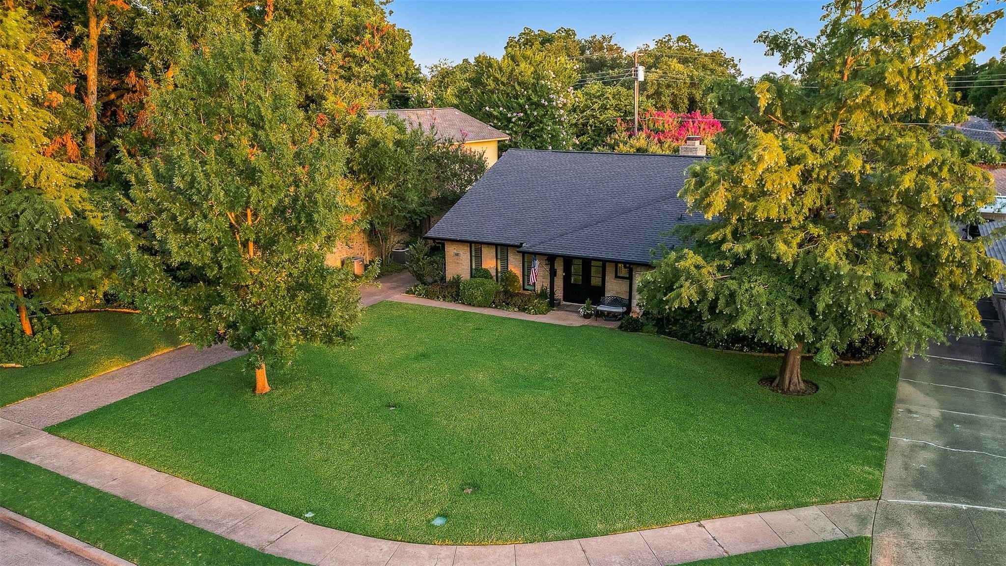 620 Cox Drive — photo