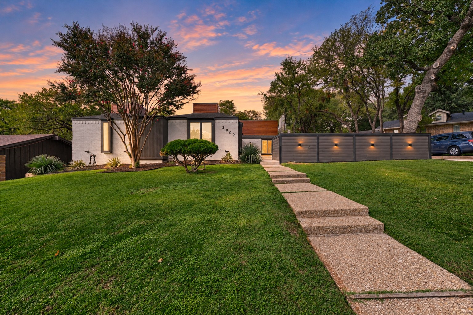 2909 Pacific Court — photo