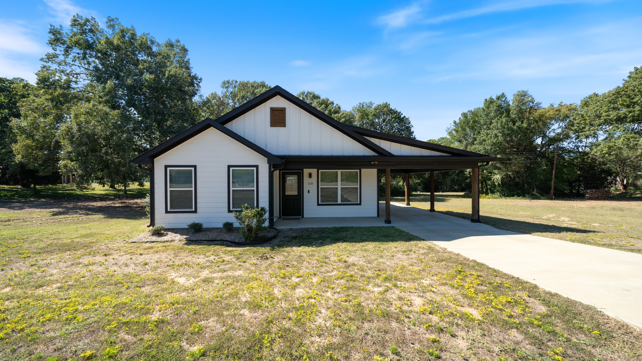 128 Crestwood Drive — photo