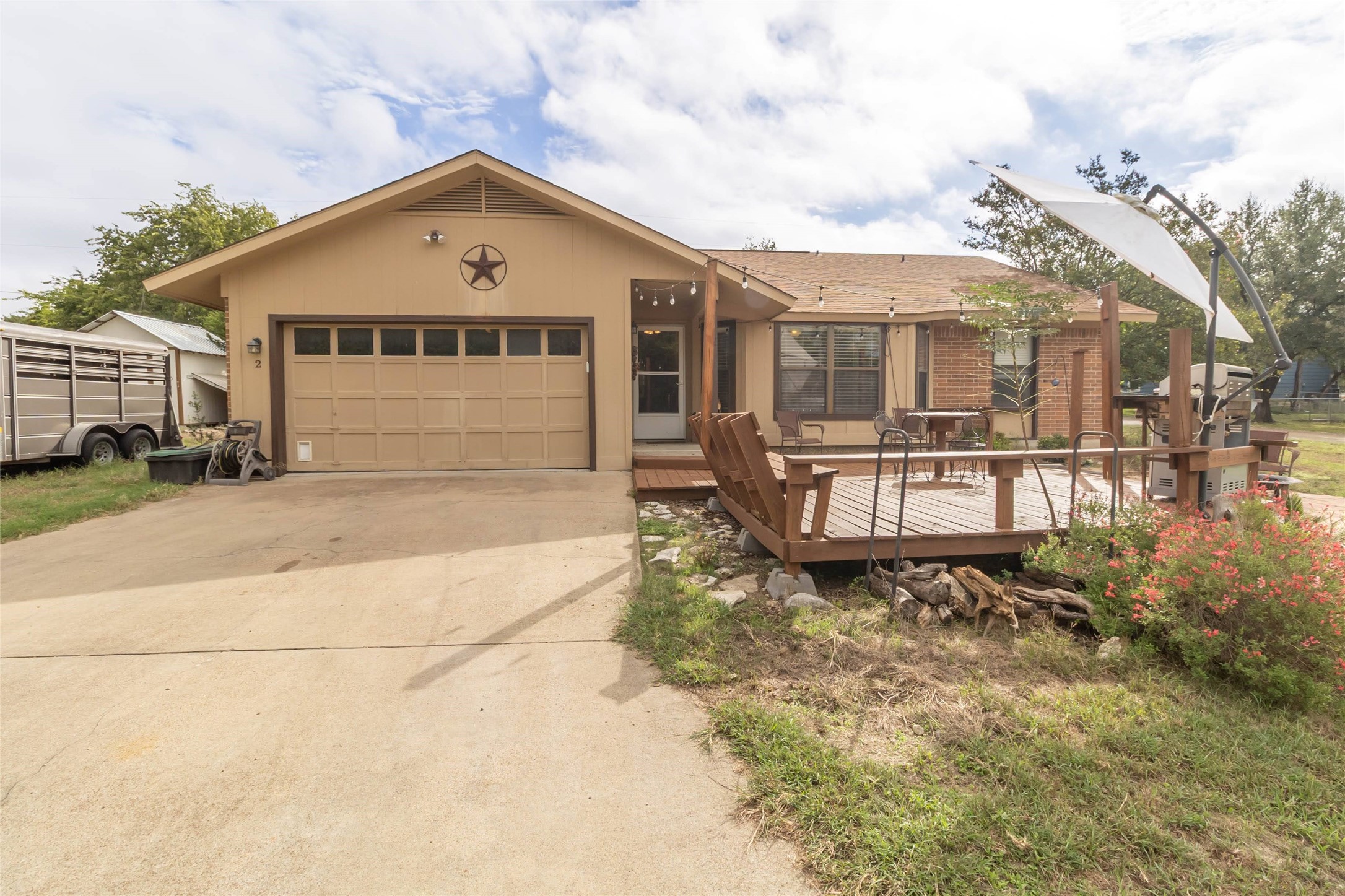 2 N Robin Drive — photo