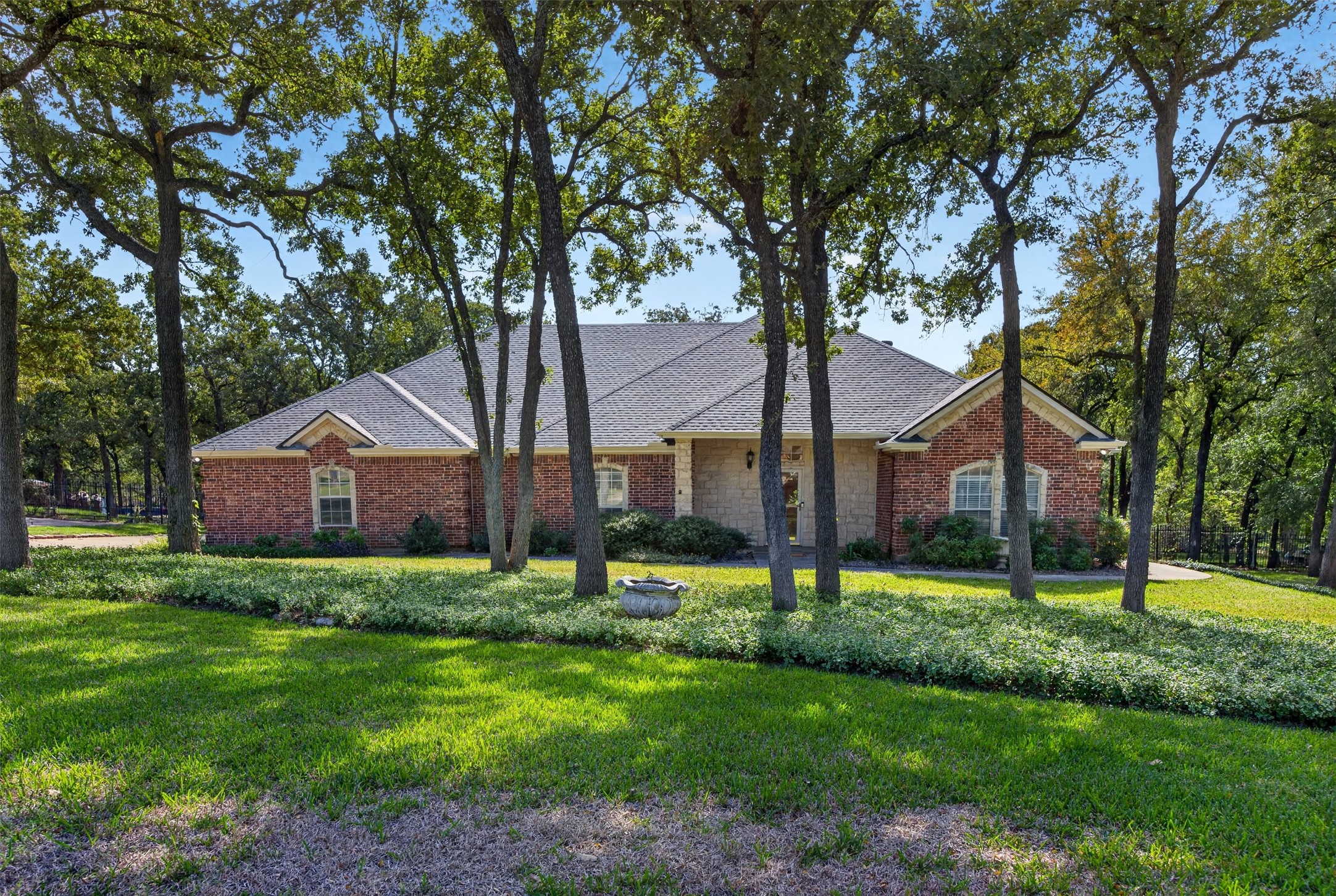 1215 W Buffalo Trail — photo