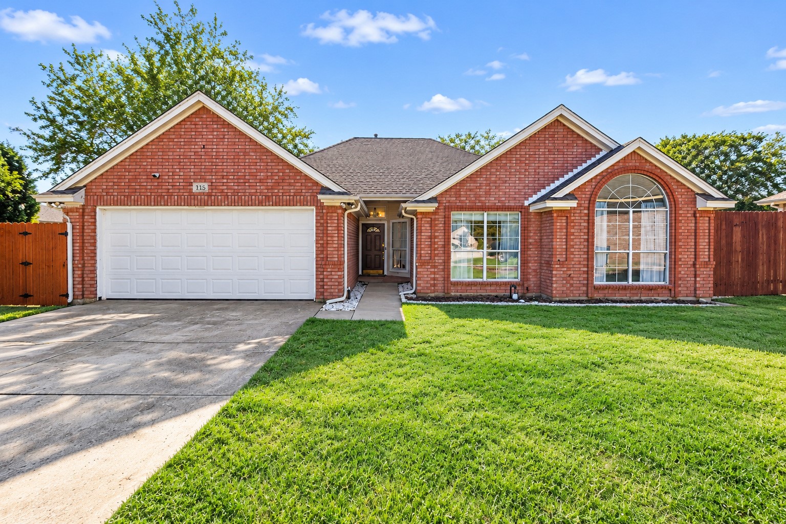 115 S Blue Bonnet Circle — photo