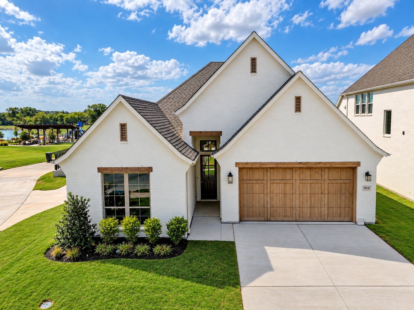 934 Sandpiper Drive — photo
