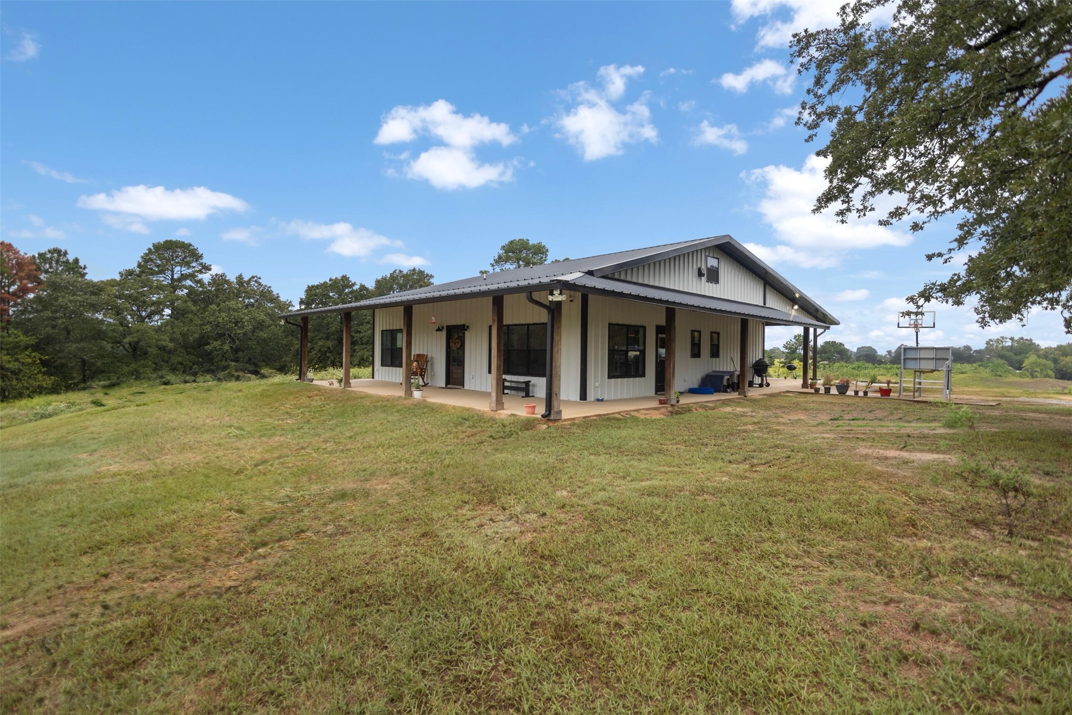 425 County Road 4111 — photo