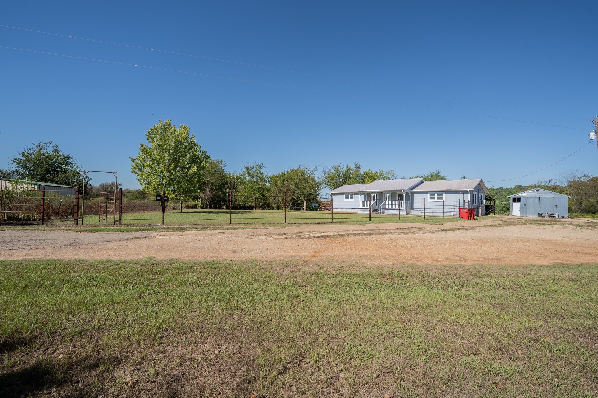 4827 County Road 3567 — photo