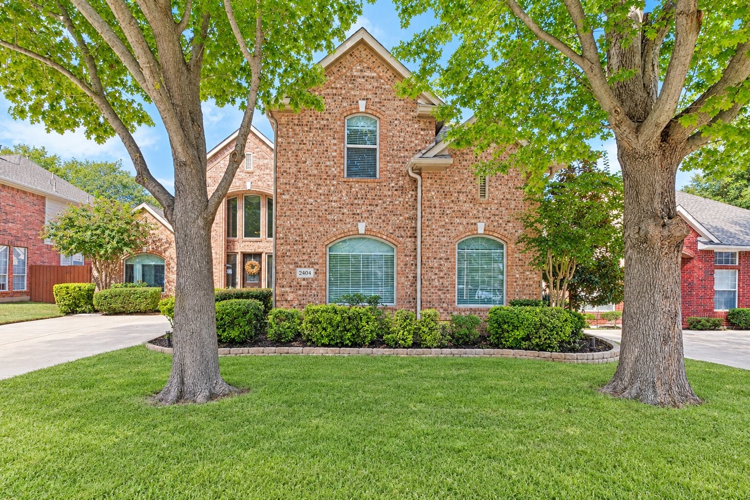 2404 Creek Ridge Drive — photo