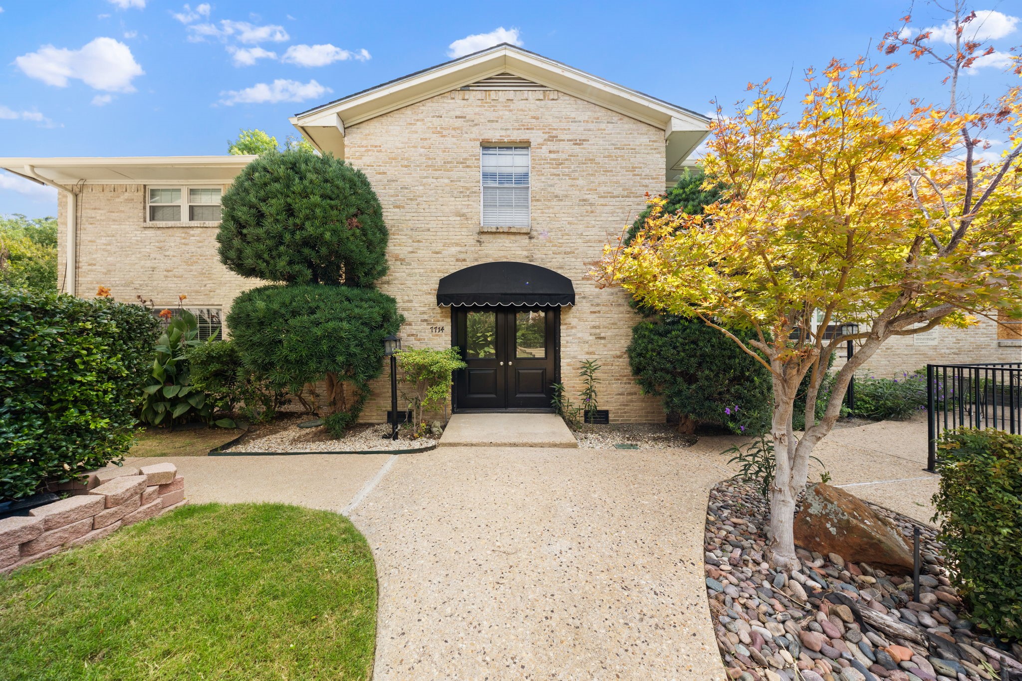 7714 Royal Lane Unit 110 — photo