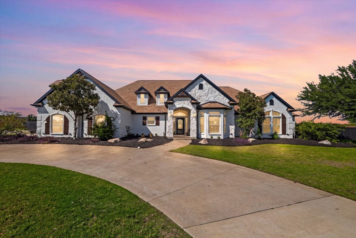 2811 Timber Rock Lane — photo