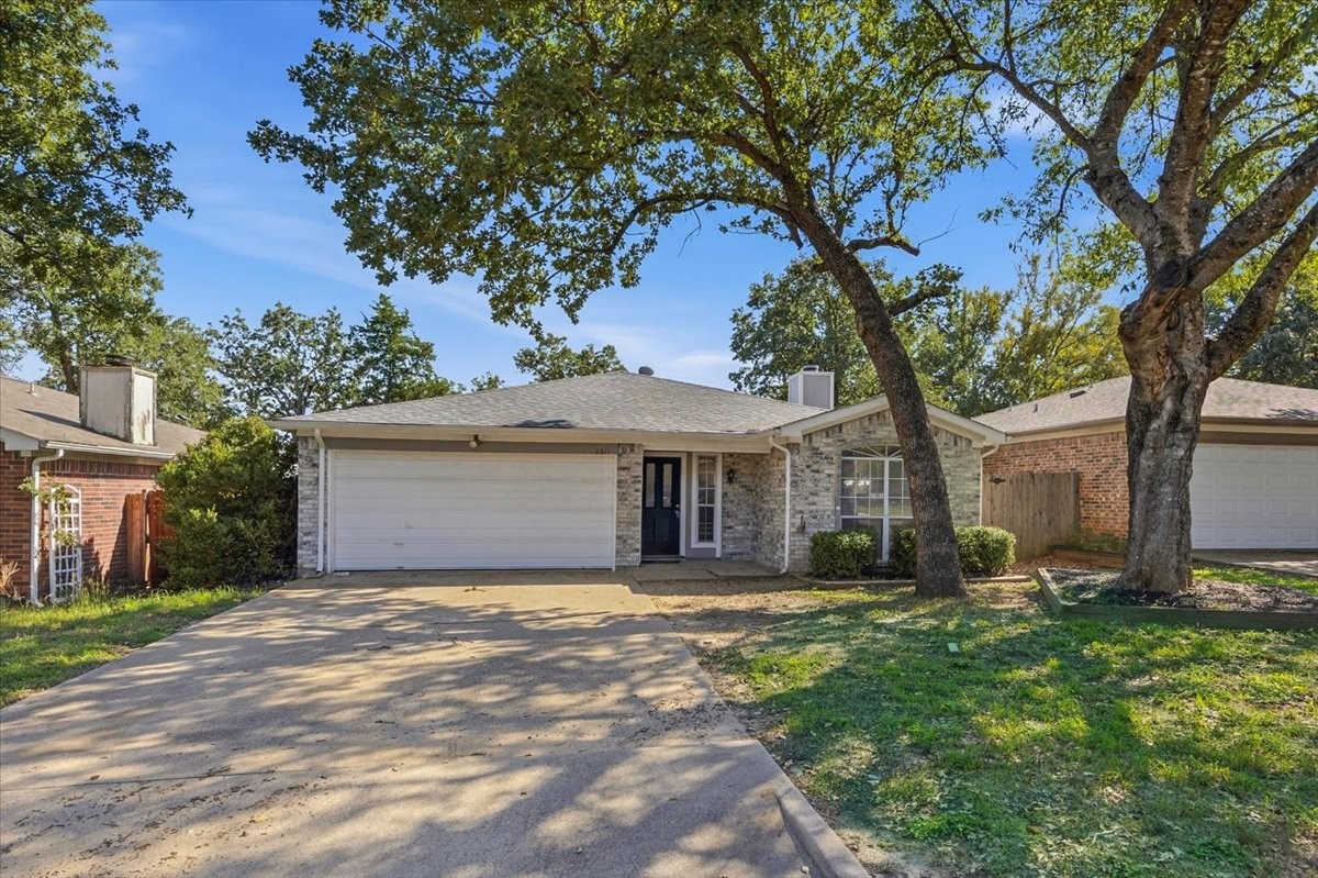1211 Glen Creek Drive — photo
