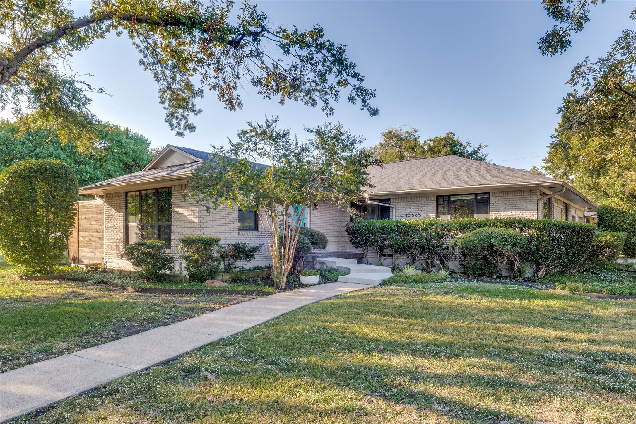 10665 Lake Haven Drive — photo