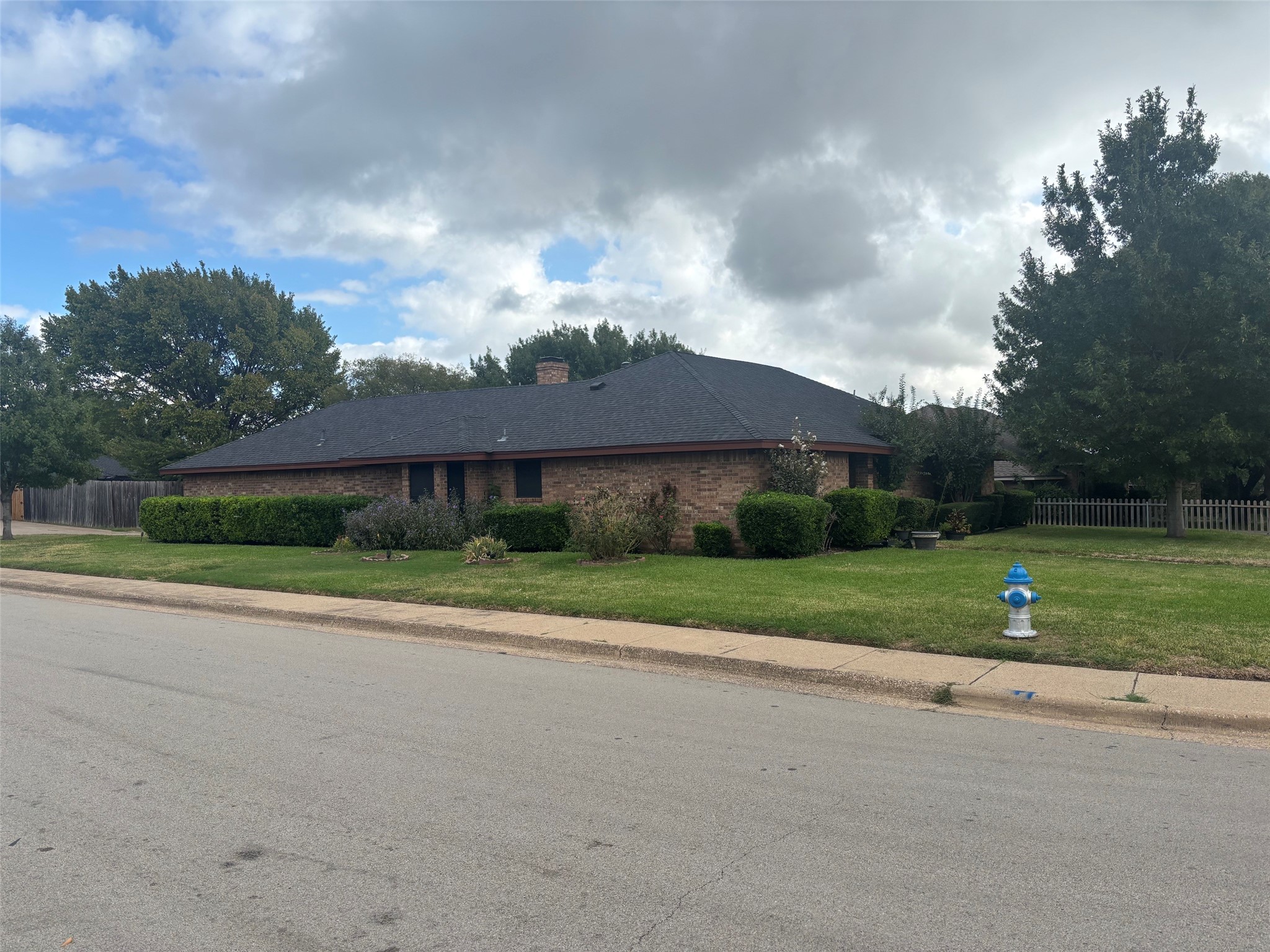 1335 Briarmeade Drive — photo