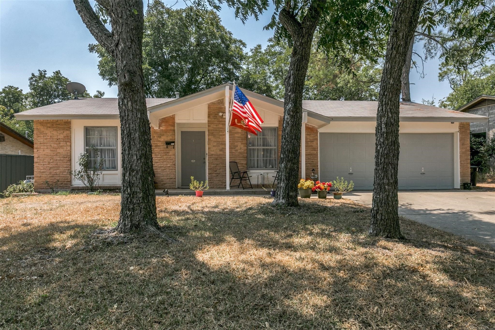 1311 Johns Drive — photo