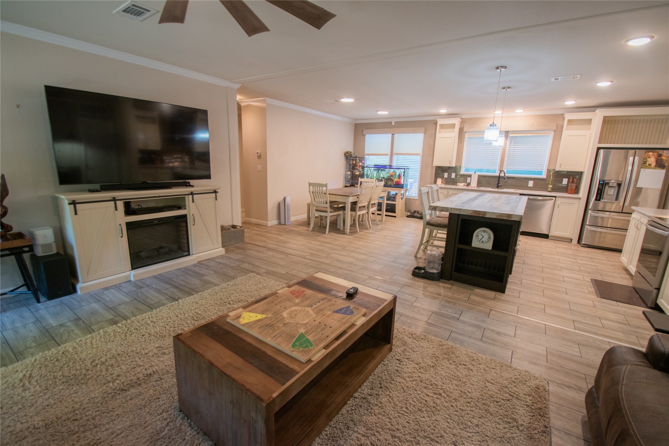 289 North Lake Drive — photo