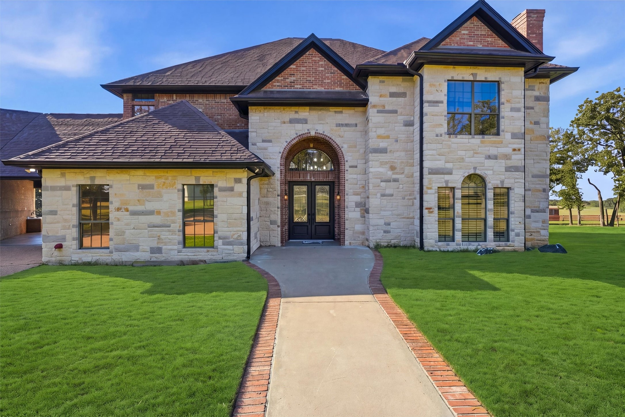 7225 FM 3025 — photo