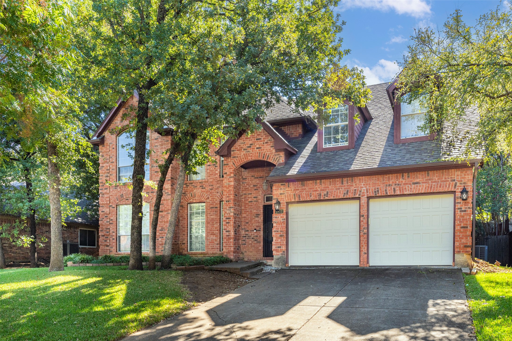 1811 Rolling Ridge Drive — photo