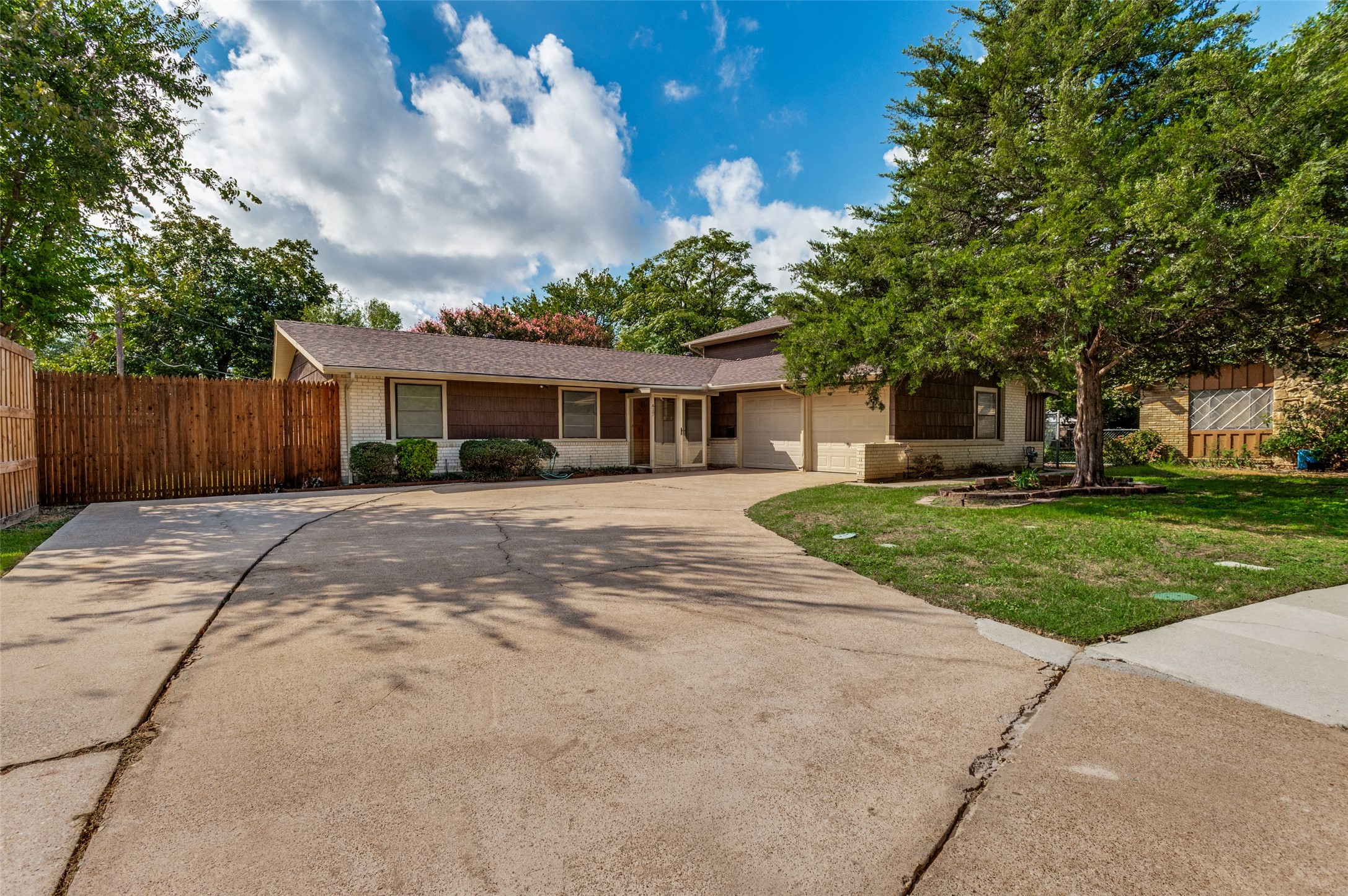 417 Keats Circle — photo