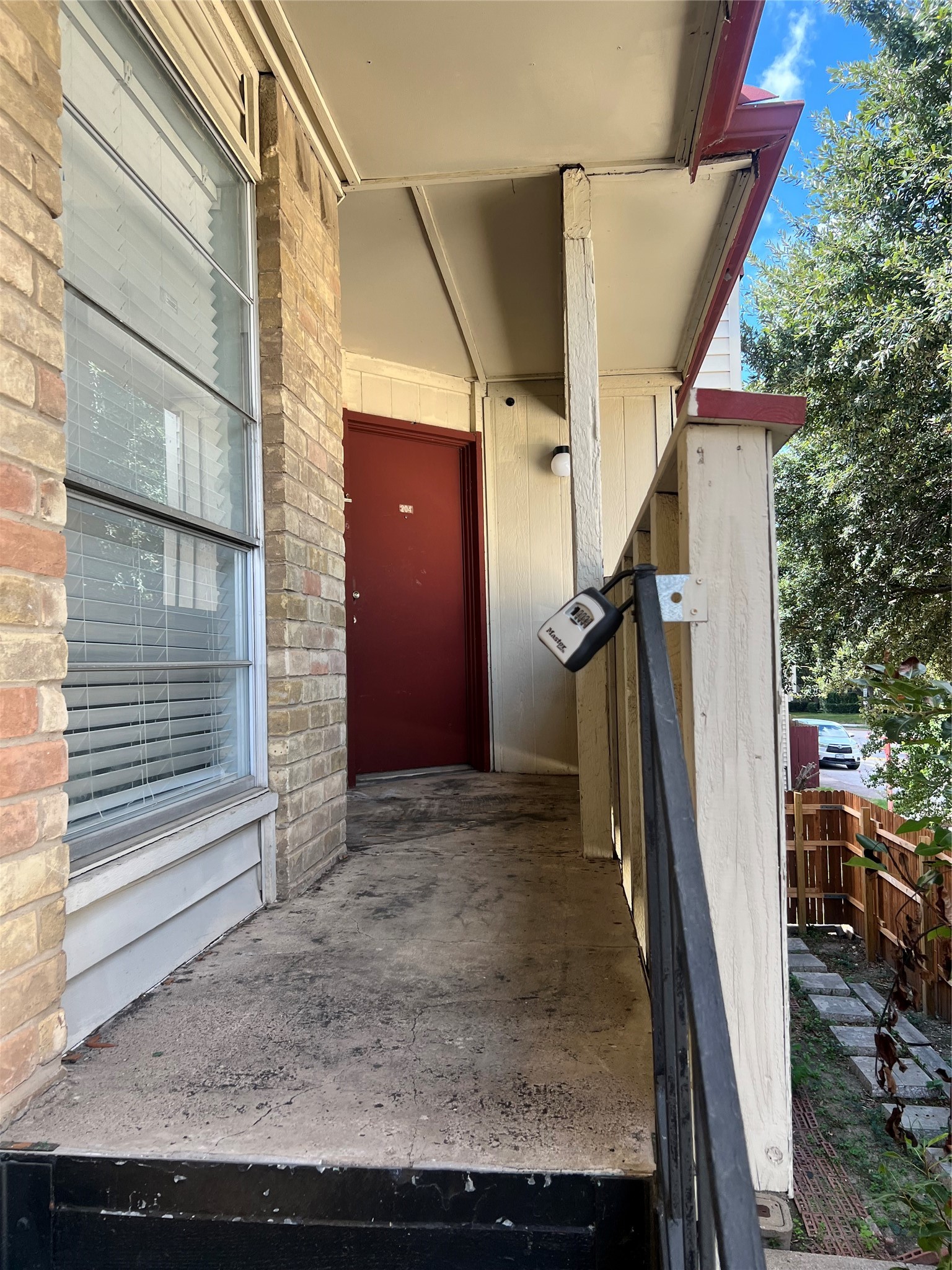 919 S Weatherred Drive Unit 204B — photo