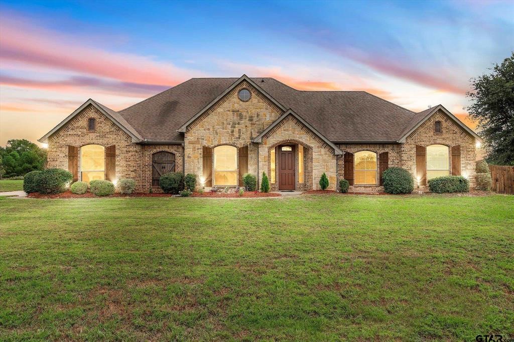 112 Lake MeadowDrive — photo