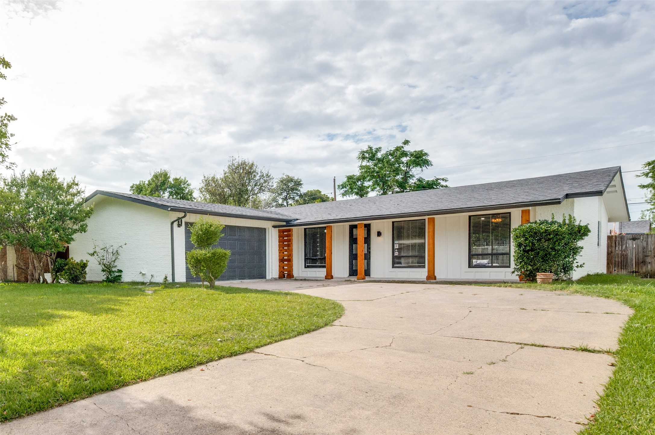 3323 High Brook Drive — photo