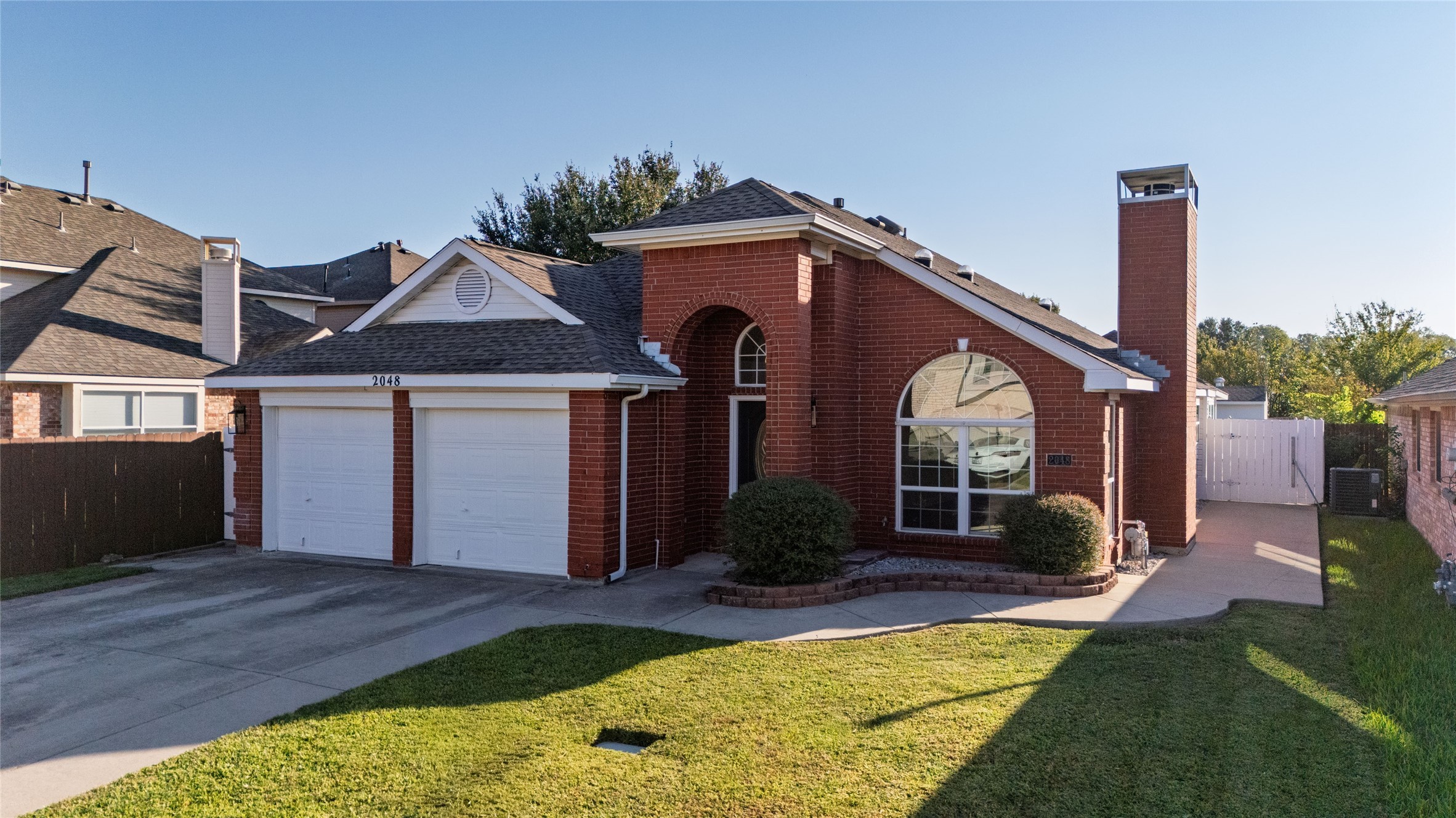 2048 Bay View Drive — photo