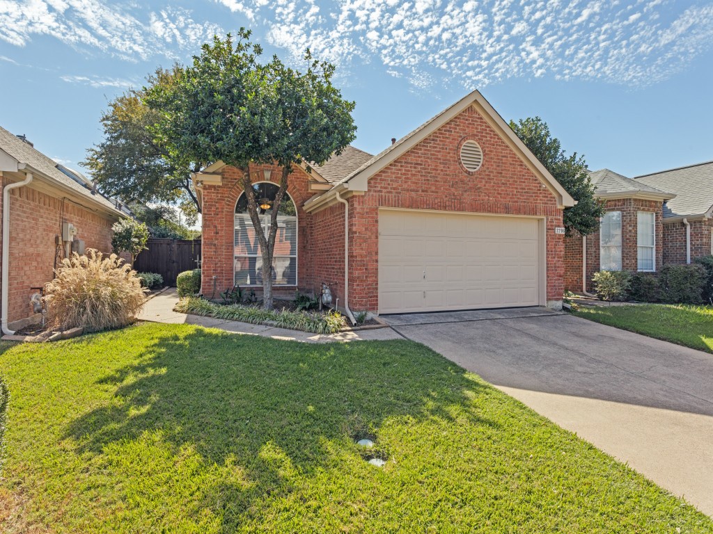 2206 Jasmine Lane — photo