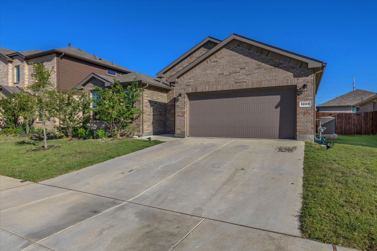 1209 Elgar Trail — photo