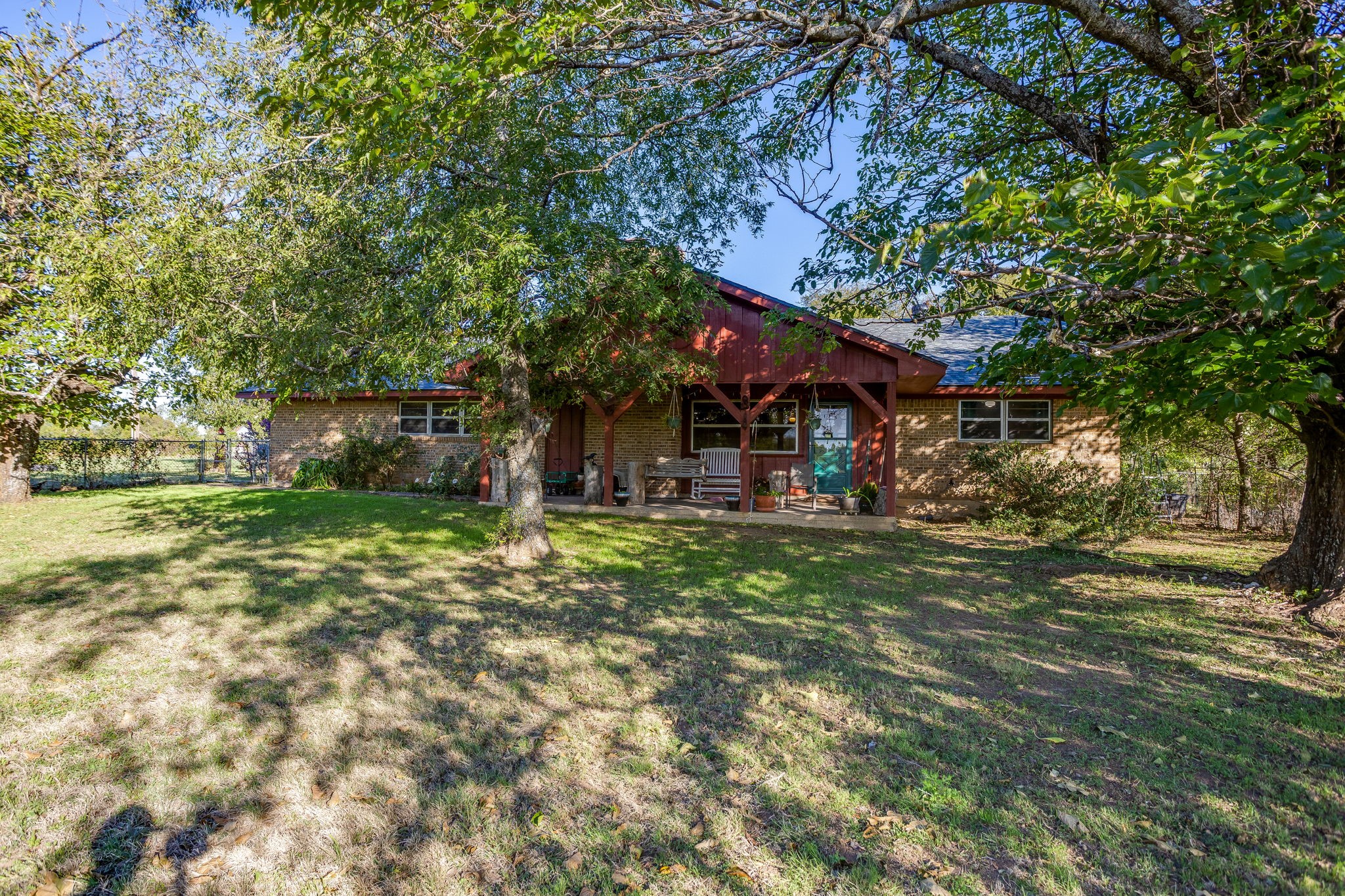 8112 County Rd 1014 — photo